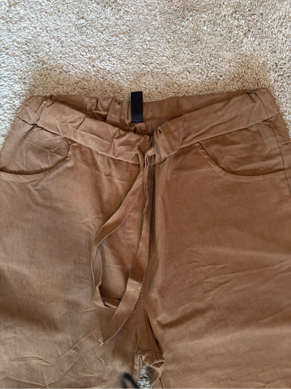 Brown bronze colored capri pants
